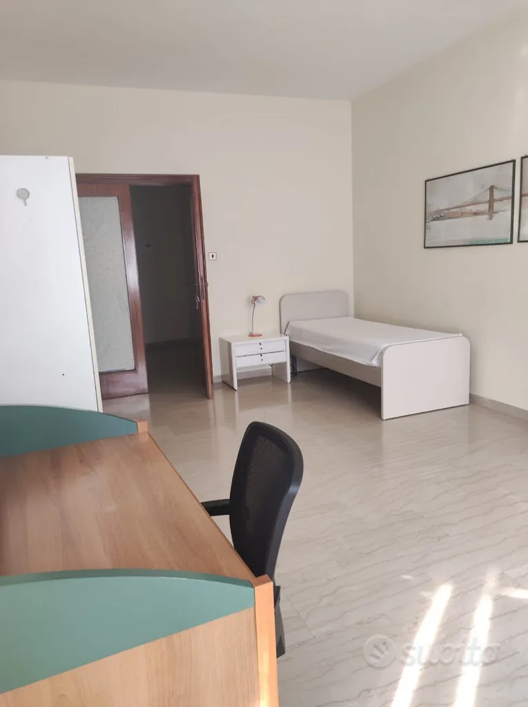 Chambres - Student Room with Balcony in Caserta