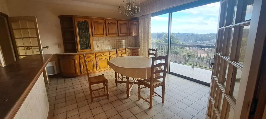 Salle à manger - Maison avec Vue Dégagée sur les Hauteurs d'Objat