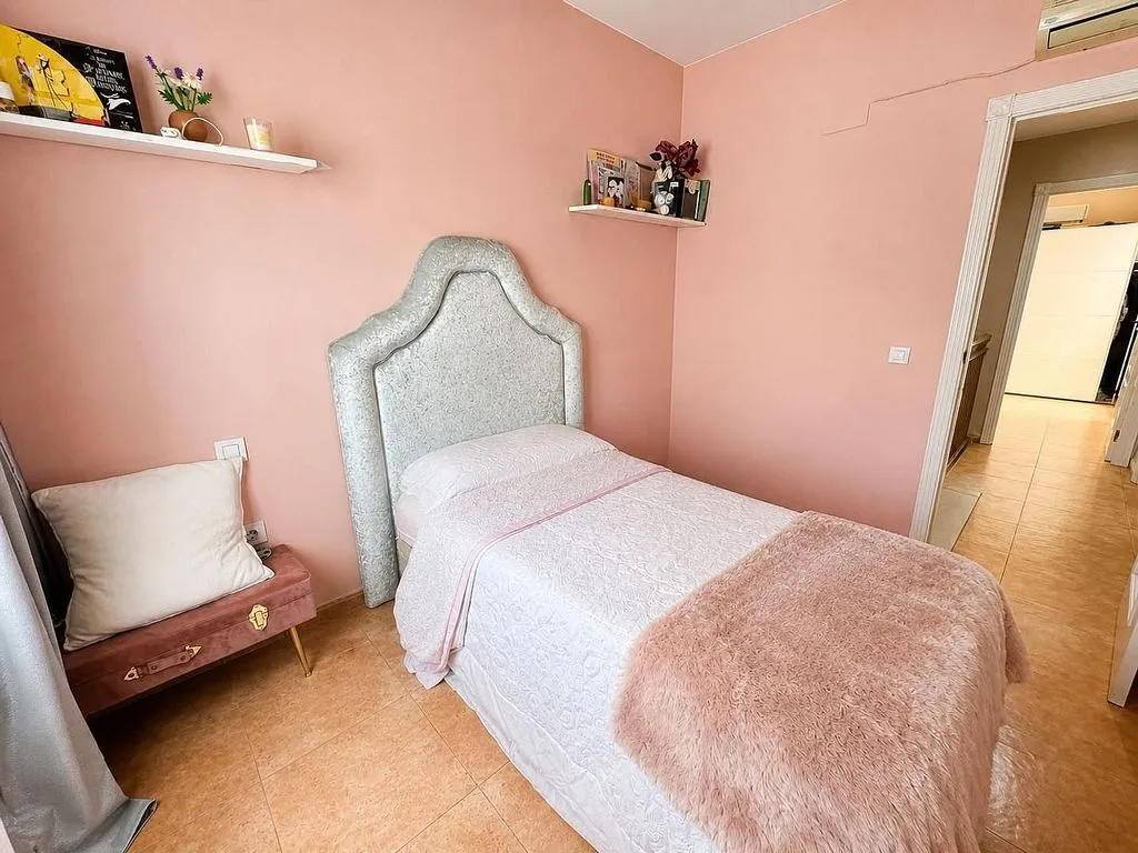 Chambres - Semi-detached House with Terrace in Utrera