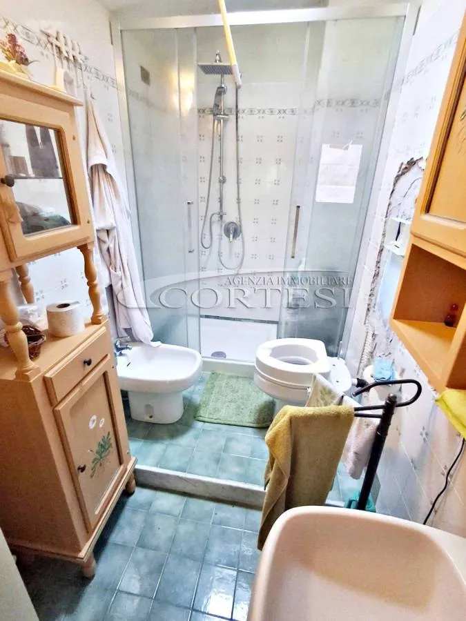 Salles de bain - Modern Apartment with Private Garden in Perugia