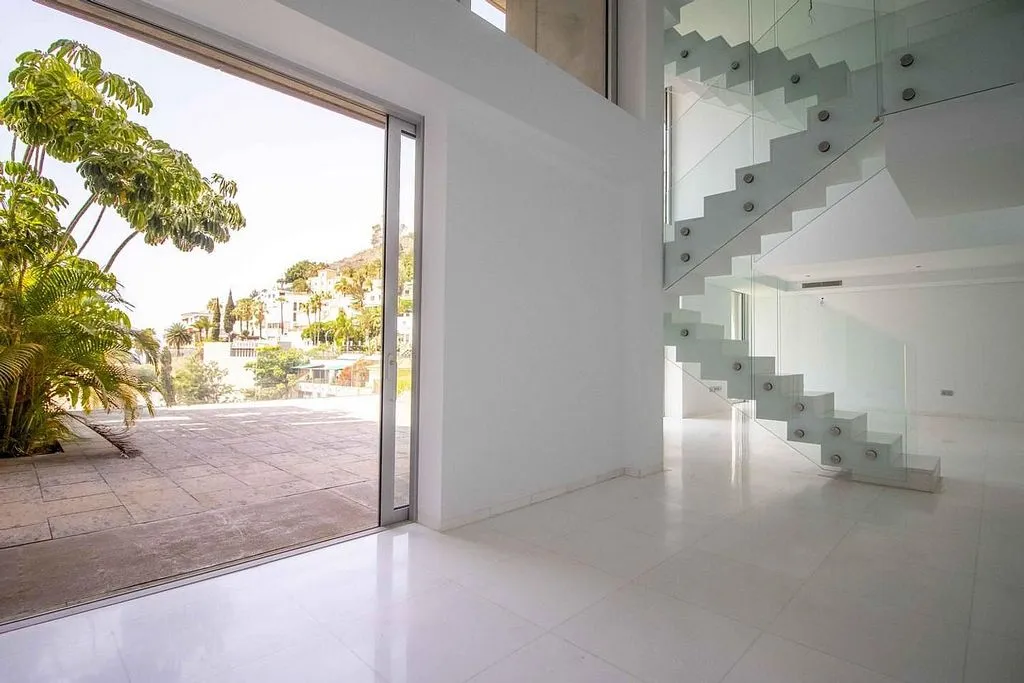 Séjour - Contemporary Townhouse with Pool in Ifara