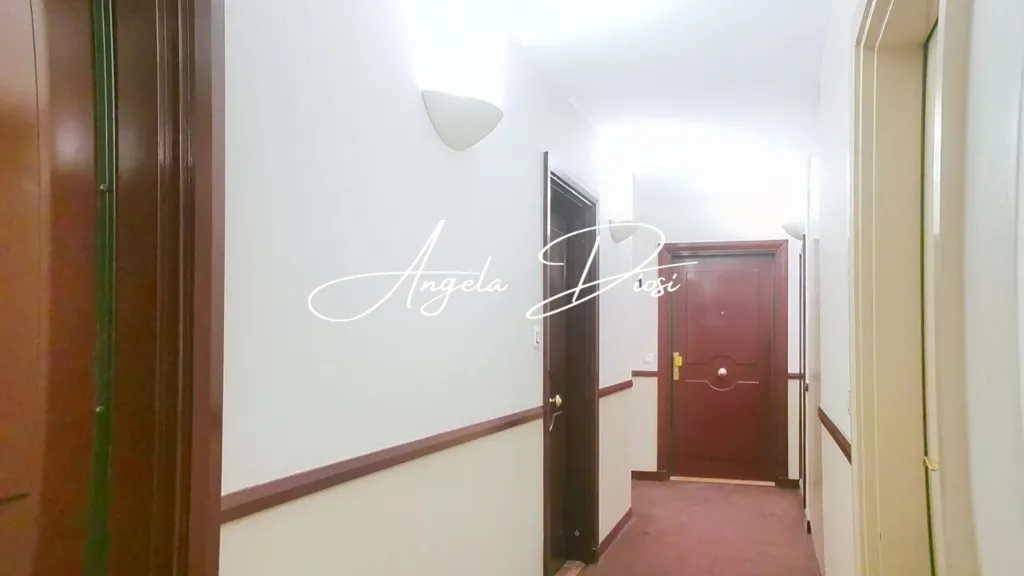 Entrée - Appartement avec Balcon et Parking à Antony