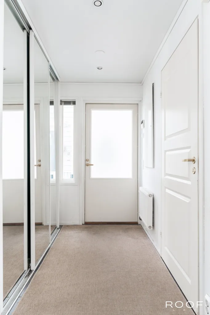 Entrée - Modern Flat with Garden in Sundsberg