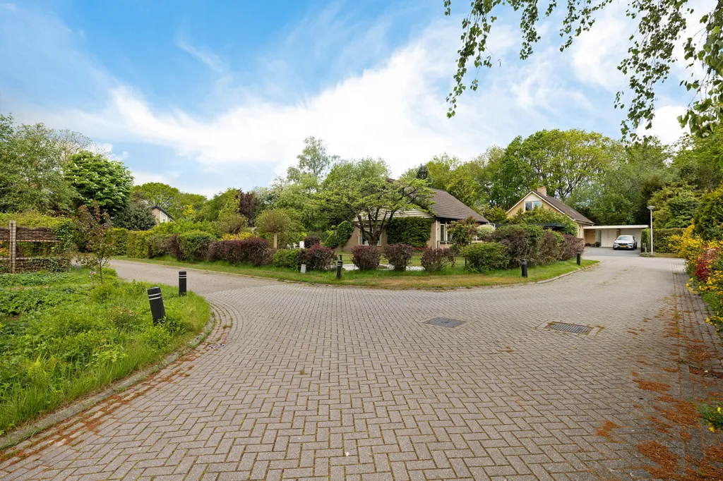 Välivaade - Semi-Bungalow with Carport in Havelte