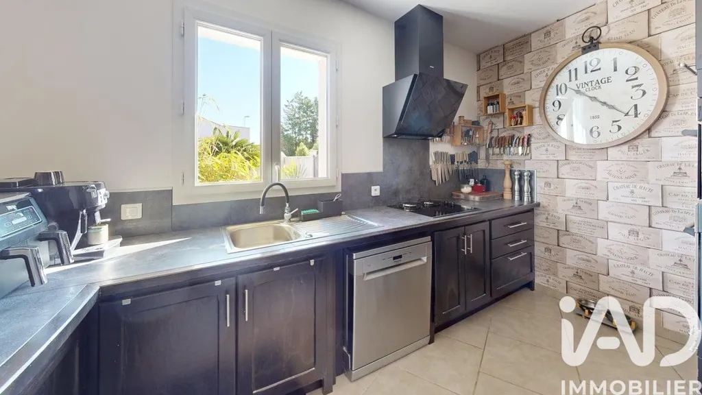 Cuisine - Maison Moderne de Plain-Pied avec Accès PMR à Angliers