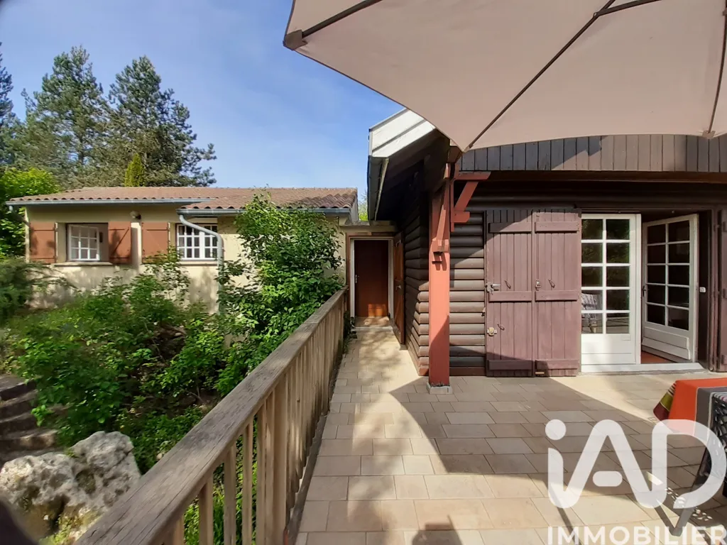 Terrasse - Maison au Calme avec Piscine à Le Caylar