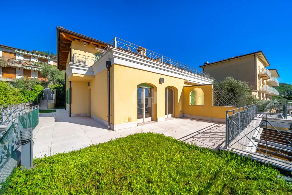 Esterno - Lakefront Apartment with Panoramic View in Torri del Benaco