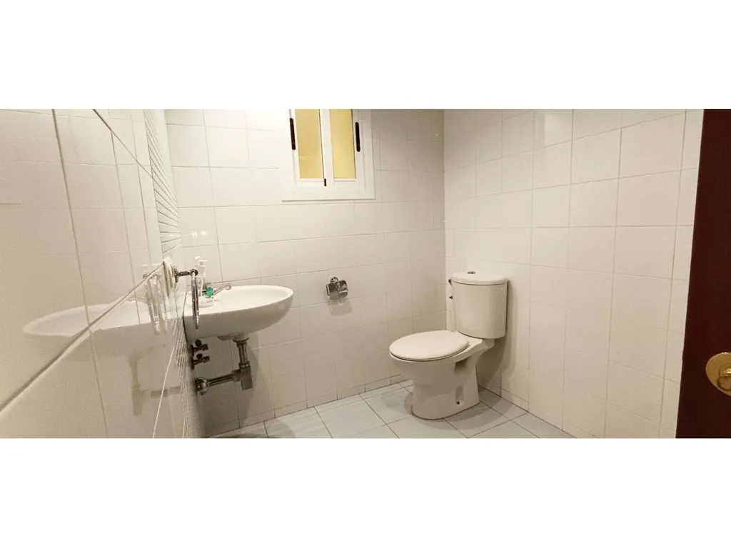 Vannitoad - Ample 4-Bedroom Flat with Balcony in Castellón Centre