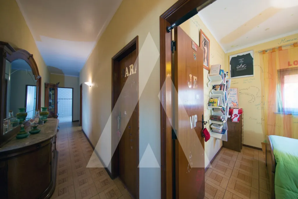 Magamistoad - House with Commercial Space in Figueiró do Campo