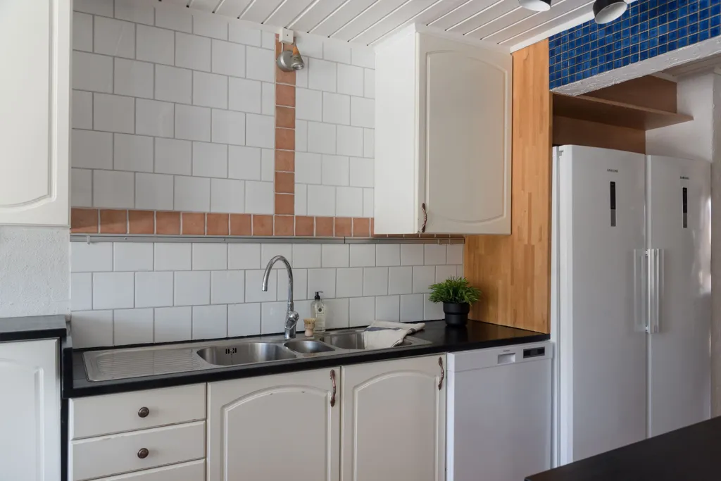 Cuisine - Villa with Corner Plot and Pool in Quiet Area