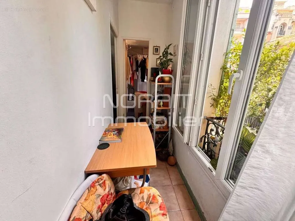 Balcon - Studio avec Exposition Nord/Sud près de la Place Libération