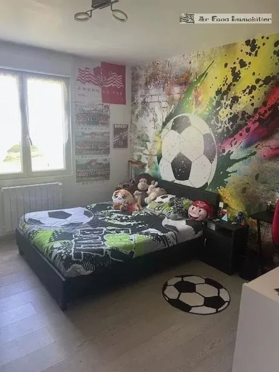 Bedrooms - Contemporary House with Large Garden in Argol