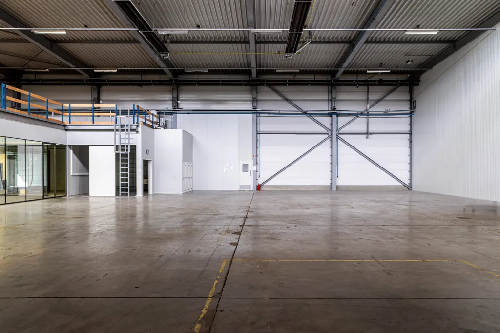 Pièces - Magasin Fonctionnel dans le Parc d'Affaires Evolis à Harelbeke