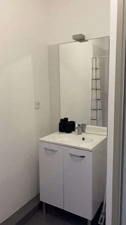 Bagni - 2-Bedroom Apartment with Parking in La Cabucelle