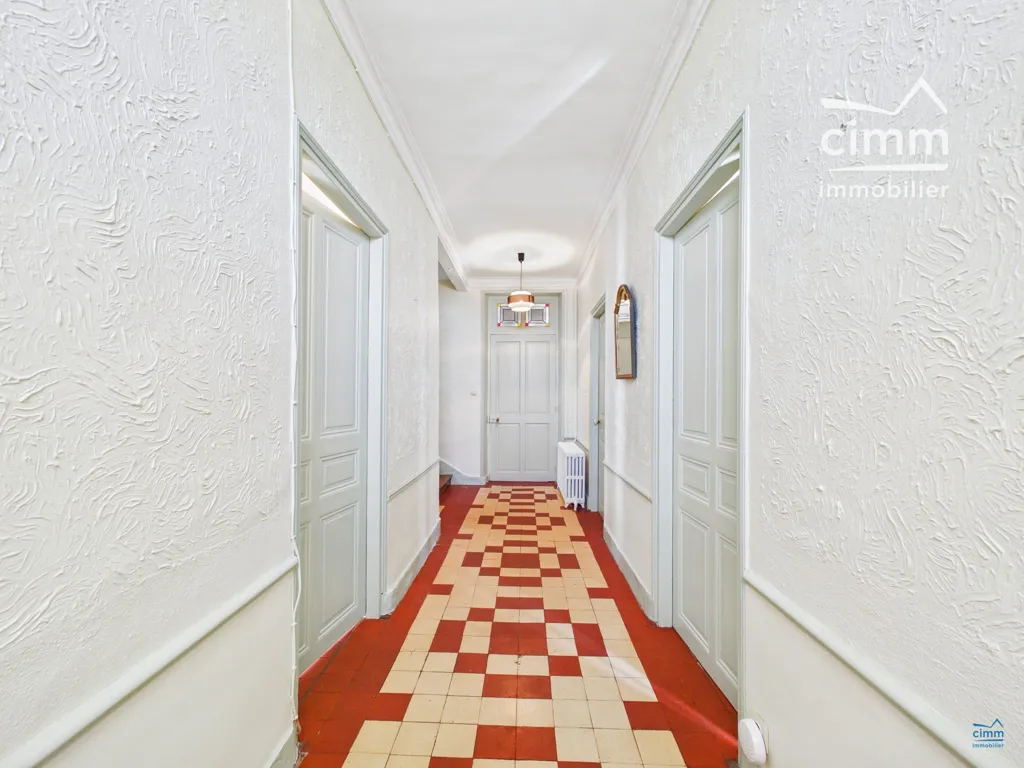 hallway_entrance
