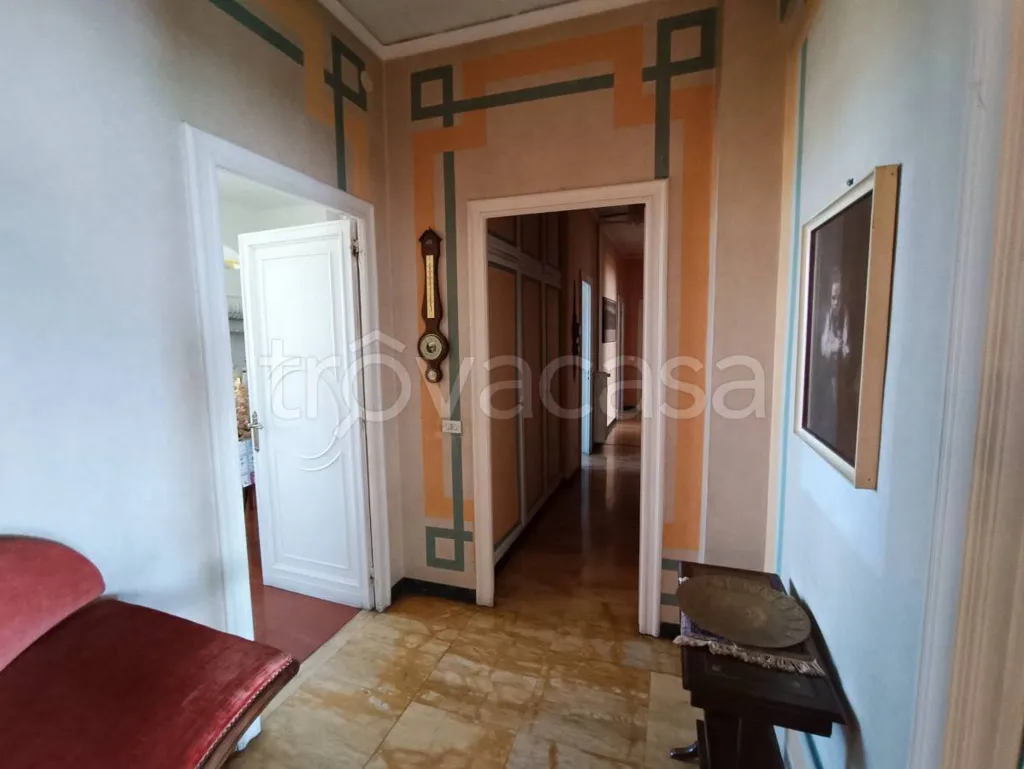 Entrée - Penthouse with Panoramic View in Mondovì