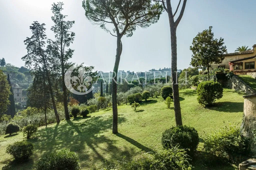 Jardin - Historic Villa with Private Park in Florence