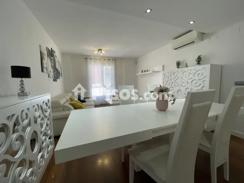 Salle à manger - Modernised Duplex with Mountain View in Beniparrell