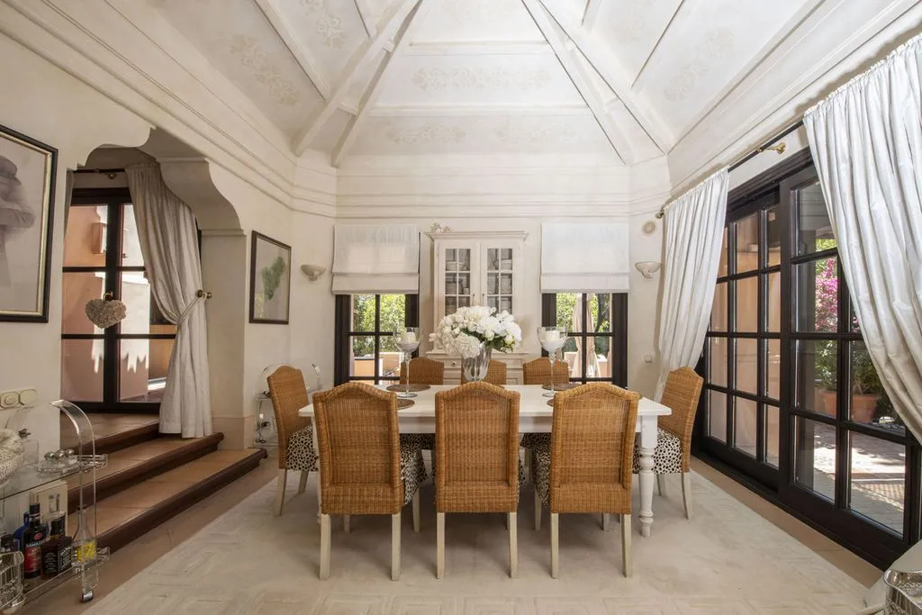 Salle à manger - Luxury Villa with Infinity Pool in Sierra Blanca