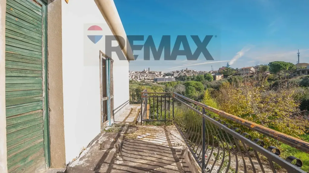 Balcon - Villa Portion with Garden in Caltagirone