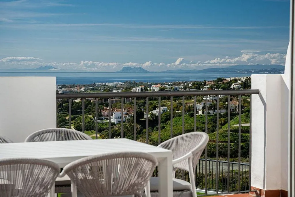 Balcon - Duplex with Pool and Terrace in Benahavís