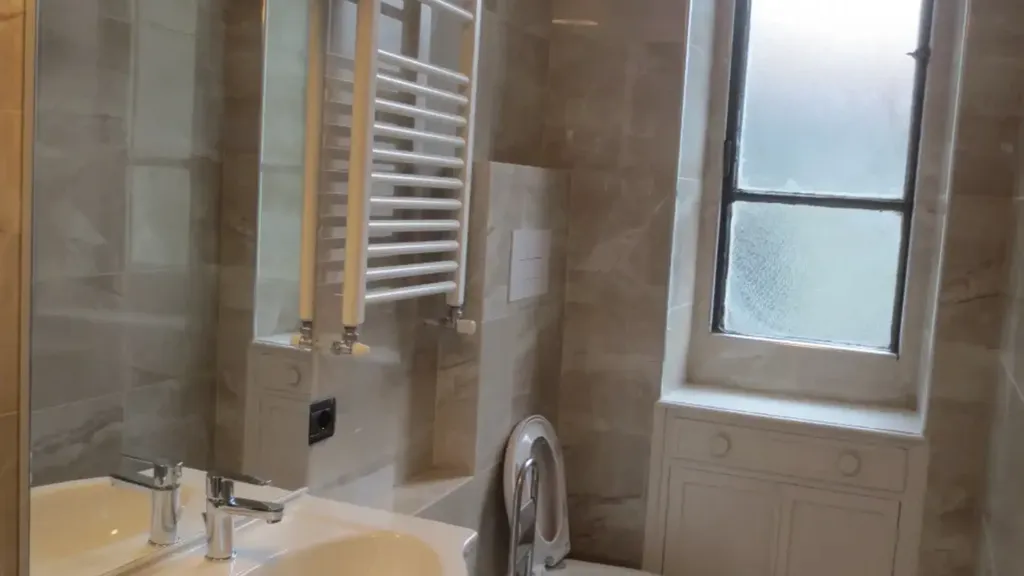 Bathrooms - Rented Apartment with Balcony in Milan