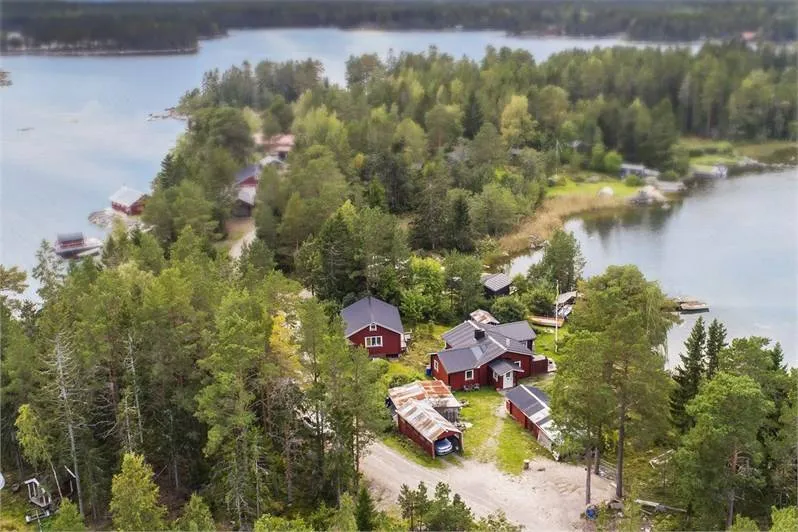 Õhuvaade - Villa with Private Pier near Olsvik Coast