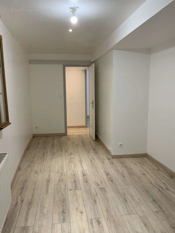 Stanze - 3-Bed Flat with Seine View in Vernon