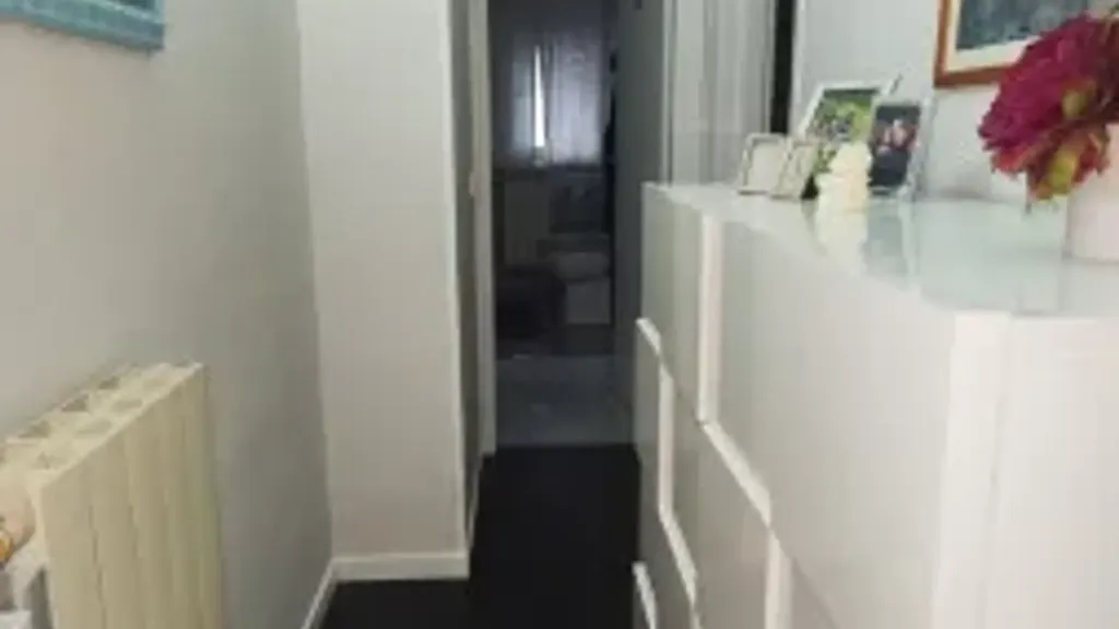 Esik - Rearranged Apartment with Balcony in Messina