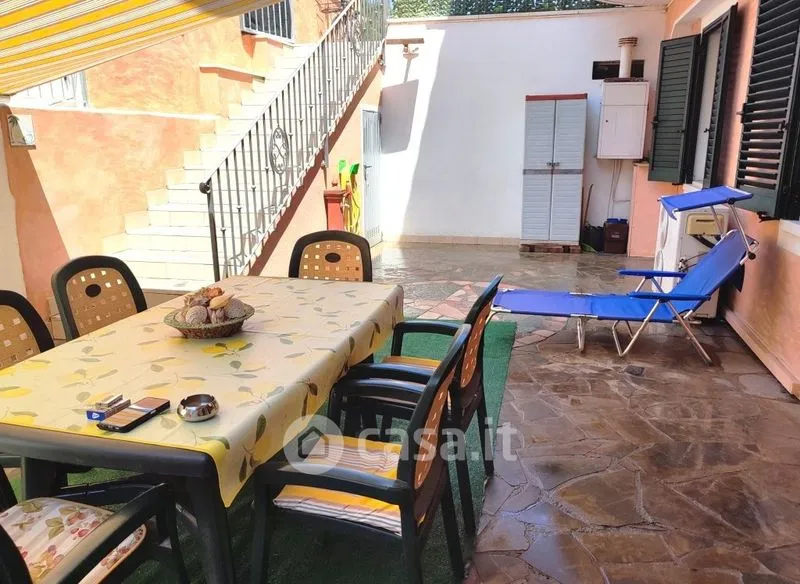 Terrass - Ground Floor Apartment with Private Courtyard in Bosa