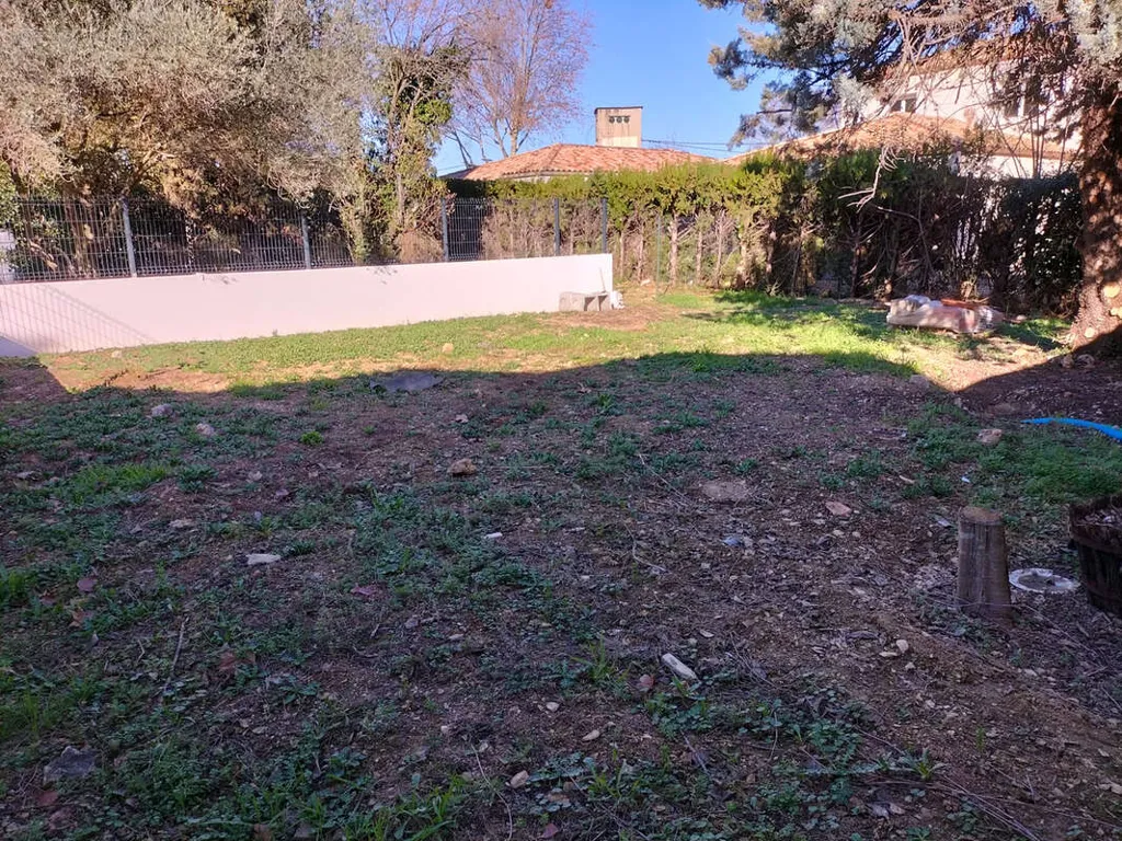 Aed - Building with Garden in Saint André de Sangonis