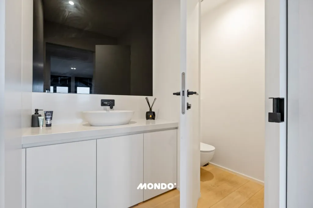 Vannitoad - Penthouse with Panoramic View in Antwerp