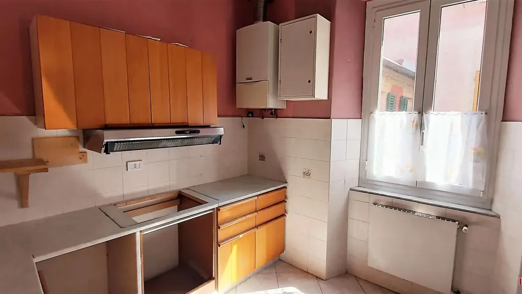 Köök - Spacious Apartment with Central Location in Campomorone