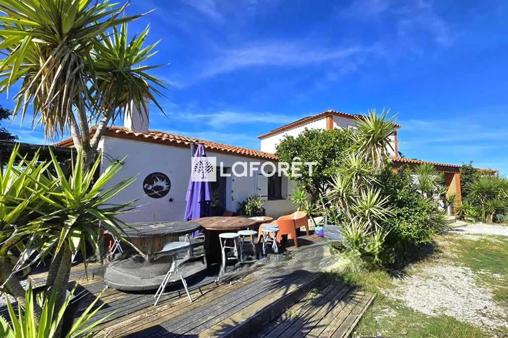 Terrazza - Villa with Pool and Views in Laroque-des-Albères
