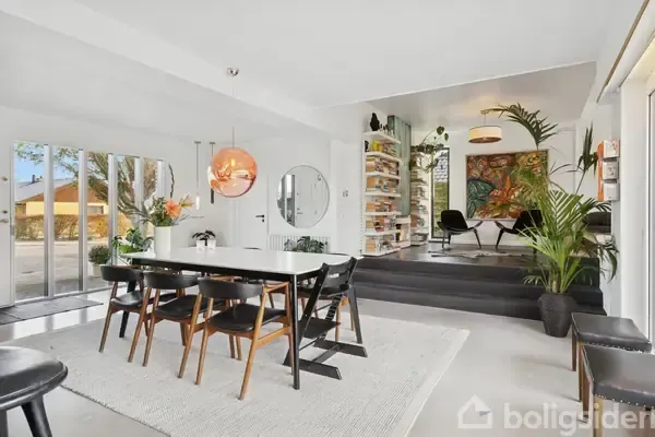 Söögituba - Renovated Villa with Modern Aesthetic in Køge
