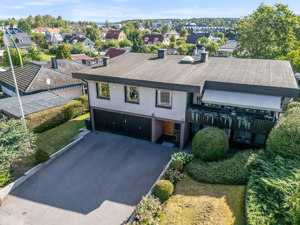Vue aérienne - Architectural Villa with Garden in Norrköping