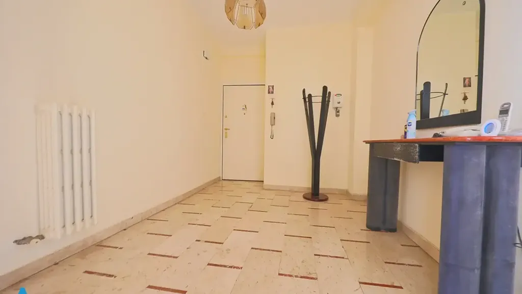 Entrée - Two-Bedroom Apartment with Balcony in Taranto