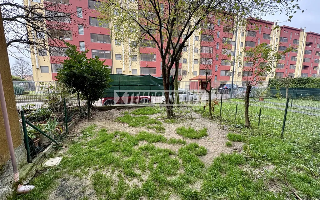 Aed - Two-Level Apartment with Garden in Pieve Emanuele