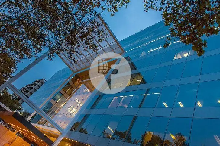 Esterno - Office Building with Green Credentials in Barcelona