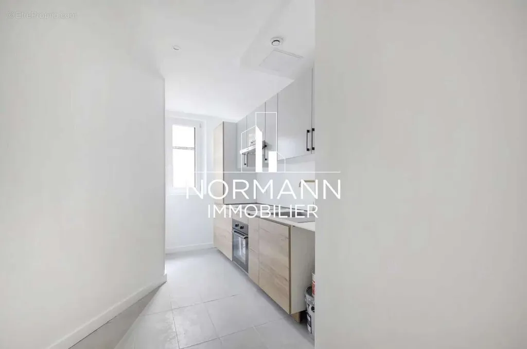 Köök - Renovated 2-Bed Flat in Paris 15