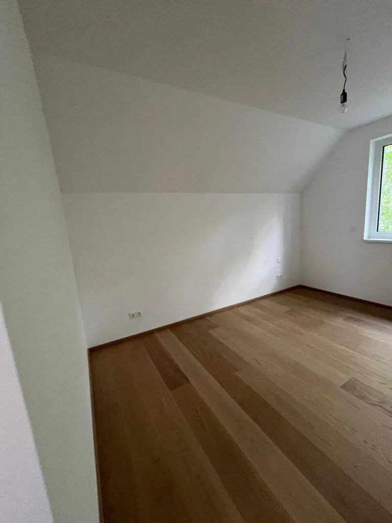 Toad - Semi-Detached House with Garden in Guntramsdorf