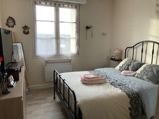 Chambres - Appartement T3 avec Ascenseur et Parking en Centre-Ville
