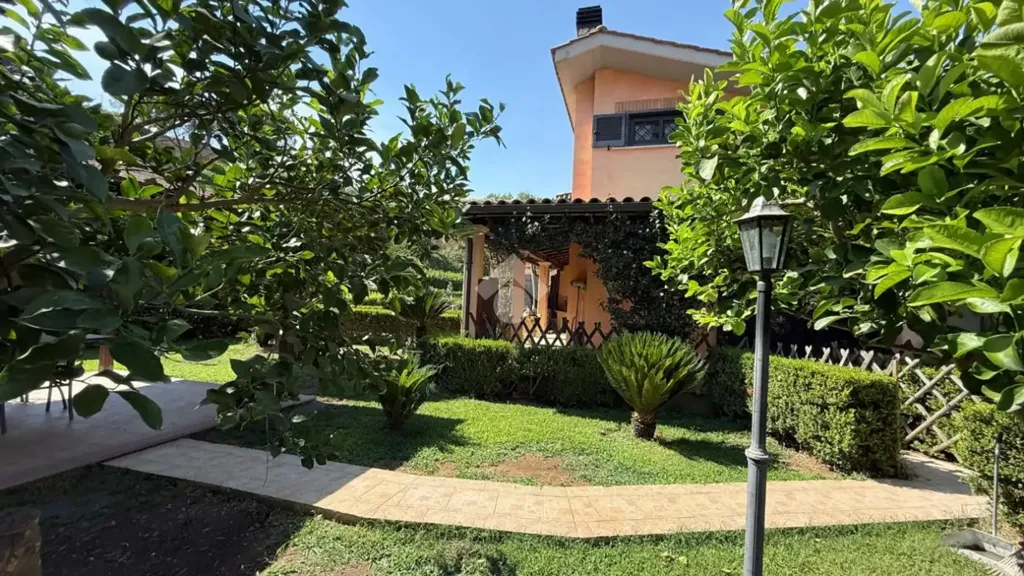 Jardin - Villa with Pool in Capena, Via Tiberina