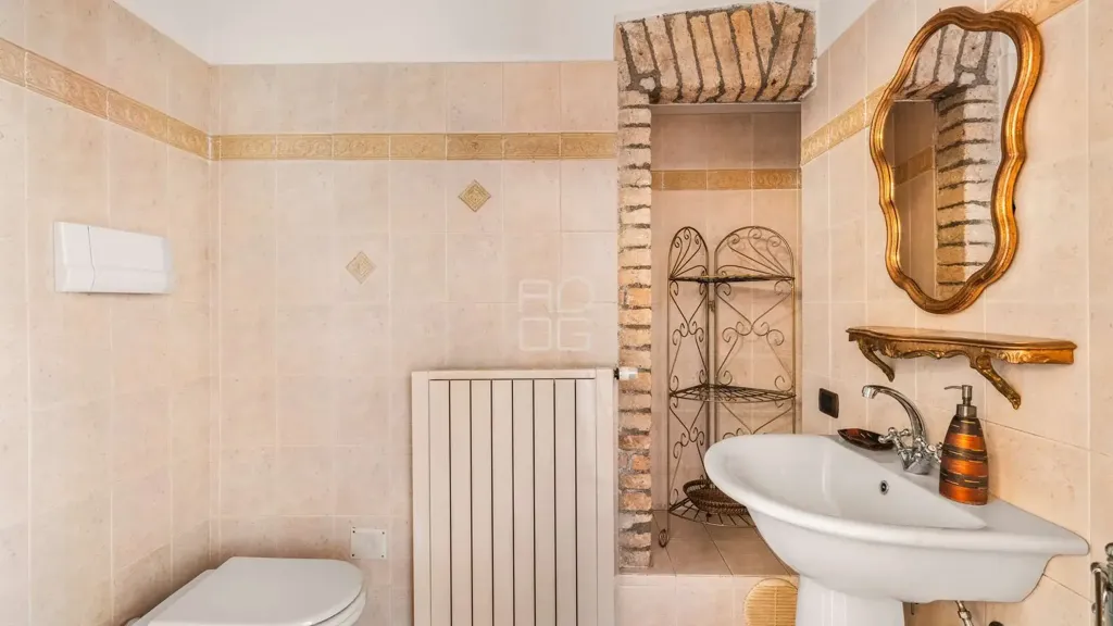 Salles de bain - Historic House with Private Garden in Lonato