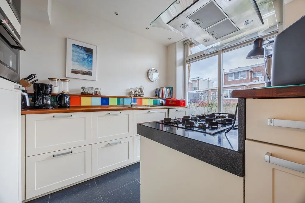 Cucina - 1930s House with Garden in Scheveningen