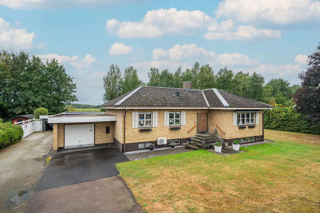 Välivaade - Spacious House with Pool in Skåne