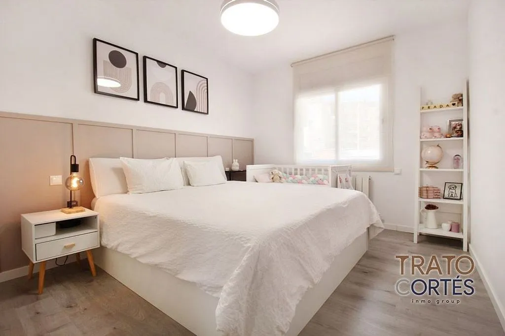 Chambres - Apartment with Balcony in Gavà Centre