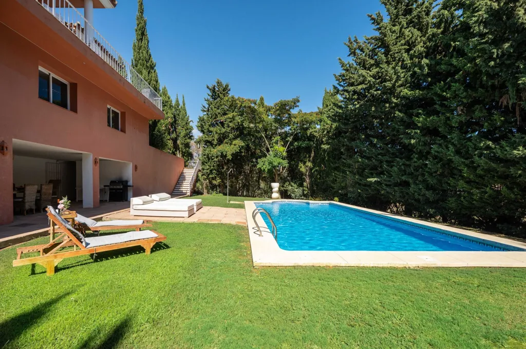 Pool - Andalusian Villa with Pool in Sotogrande