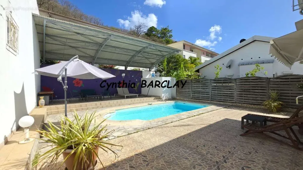 Piscine - Ensemble Immobilier avec Piscine à Le Carbet
