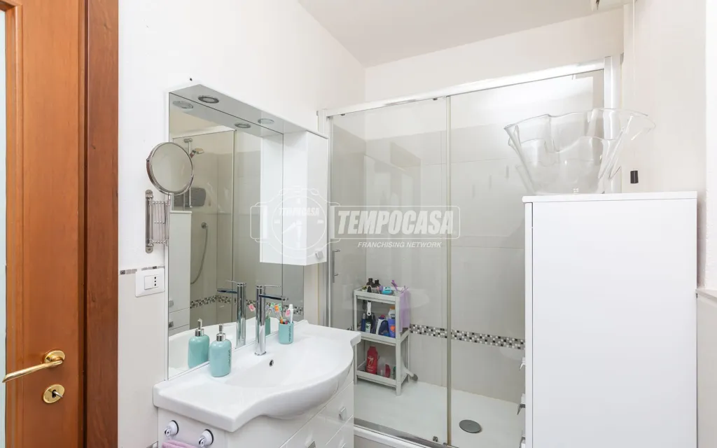 Vannitoad - Rearranged Apartment with Open View in Moncalieri